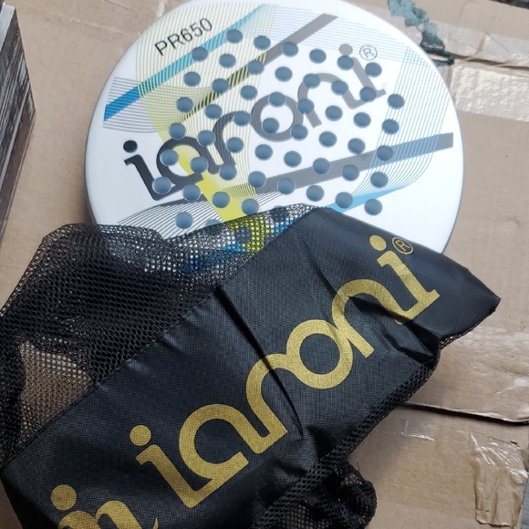 Iaroni Paddle Racket with Cover - Picture 5 of 5